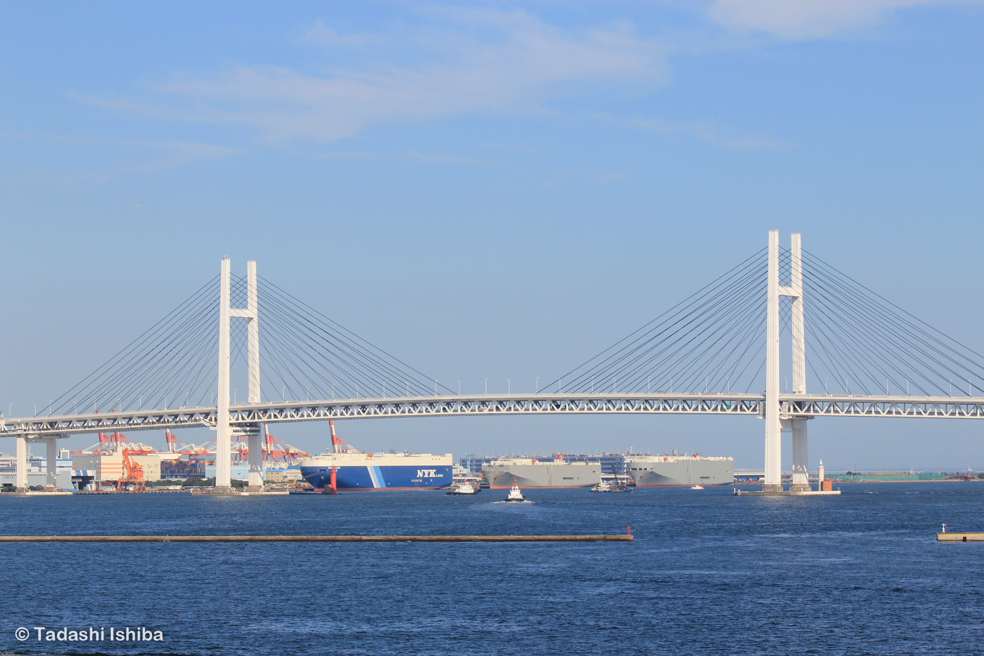 横浜ベイブリッジ