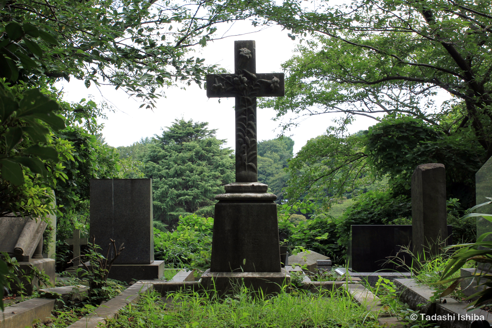 横浜外国人墓地の墓石