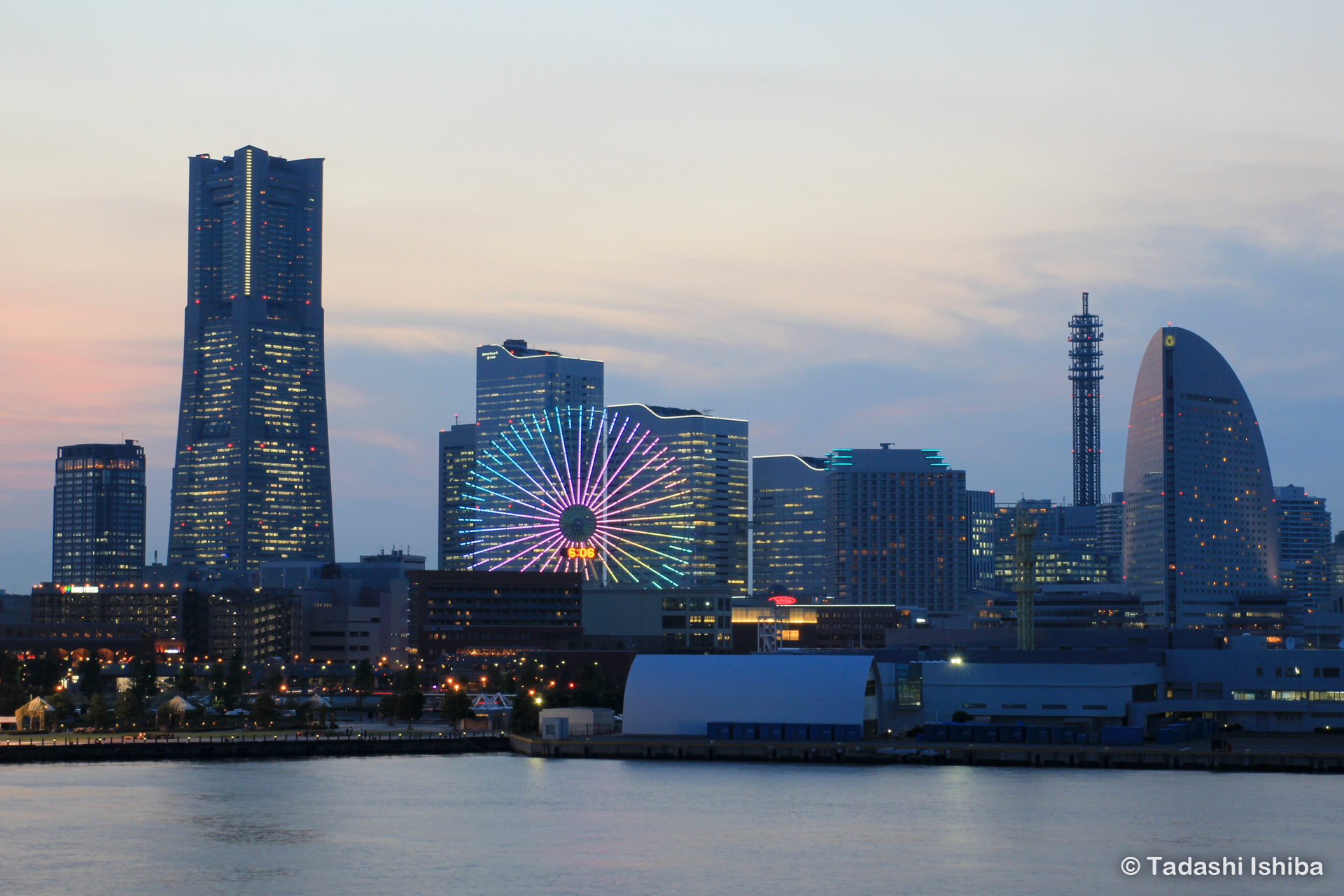 みなとみらいの夕暮れ