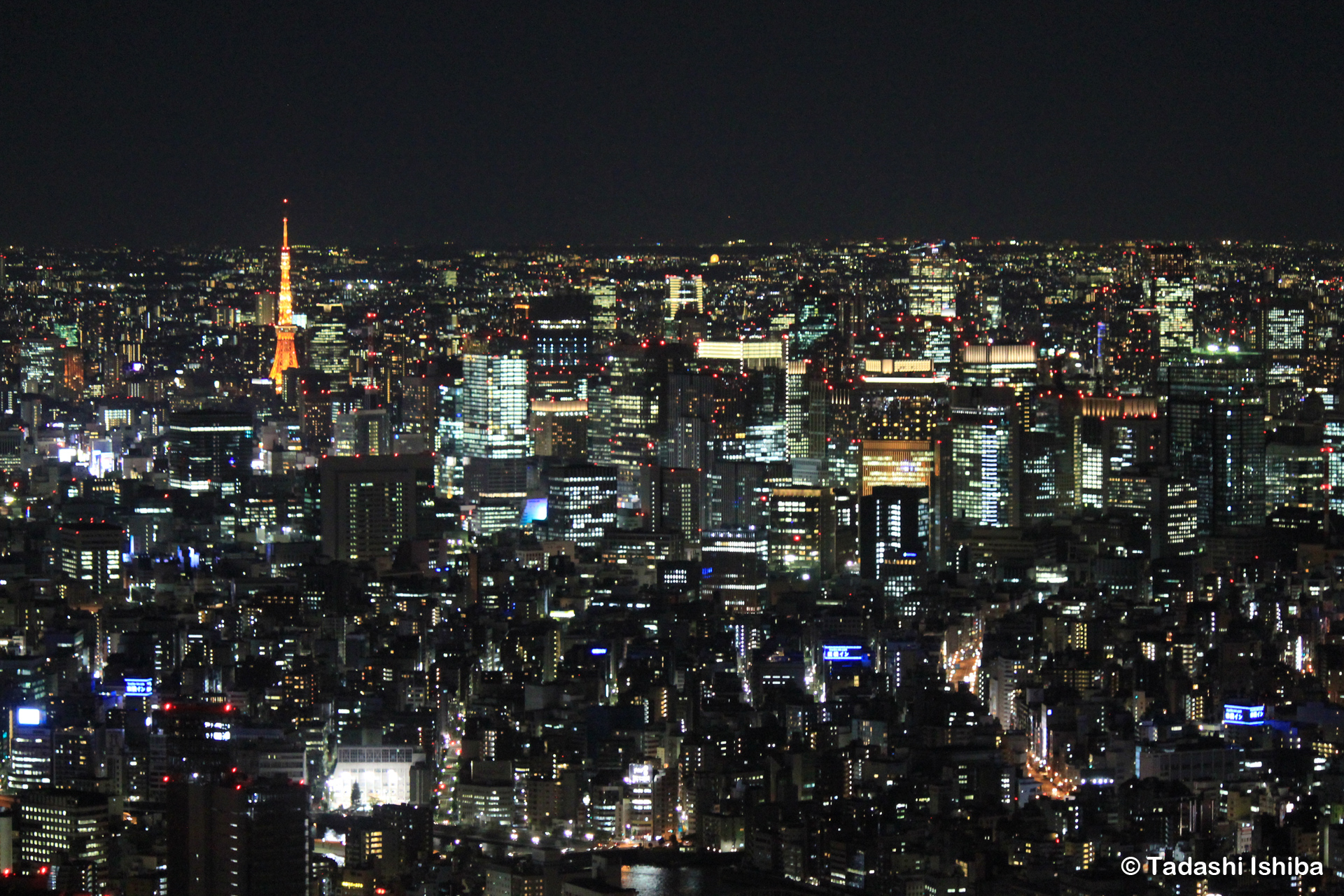 東京タワーと丸ノ内の夜景