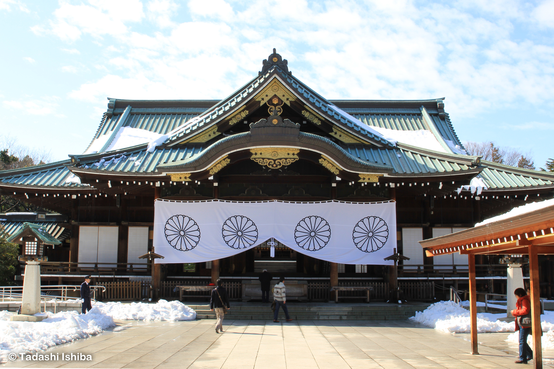 靖国神社拝殿