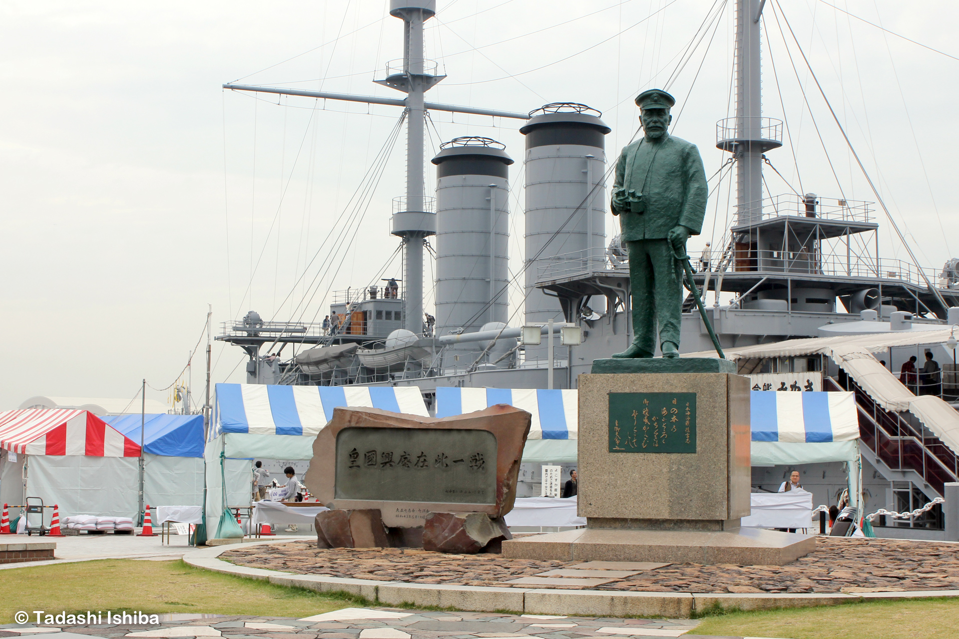 東郷平八郎像