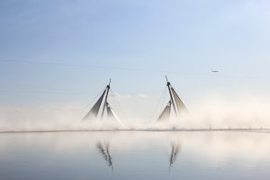 水族園のプールと船着場の帆