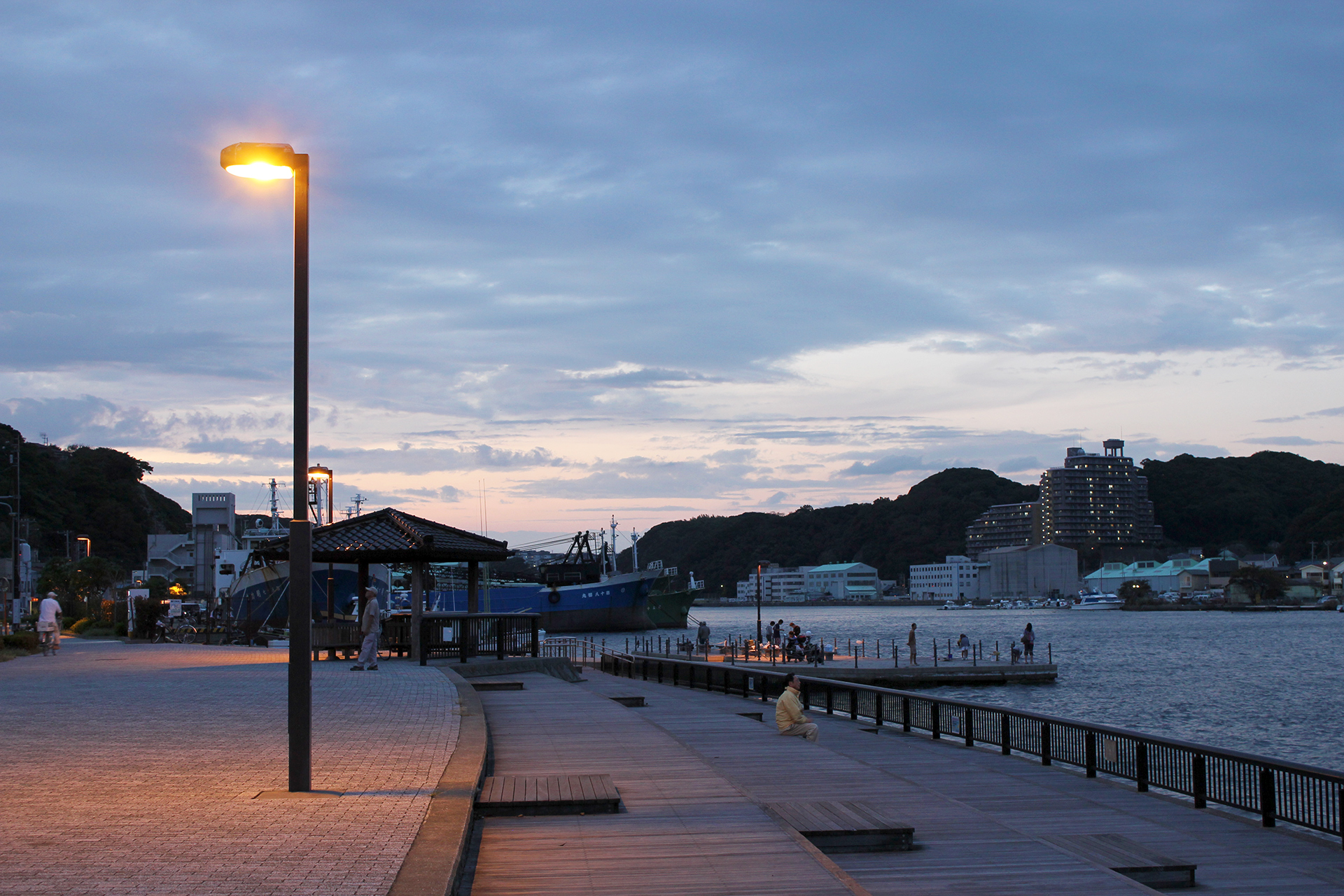 夜の浦賀港